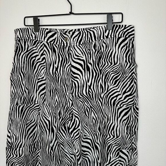 Michael Michael Kors Women’s Linen Blend Zebra Print Drawstring Cargo Pocket Tro - Picture 5 of 11